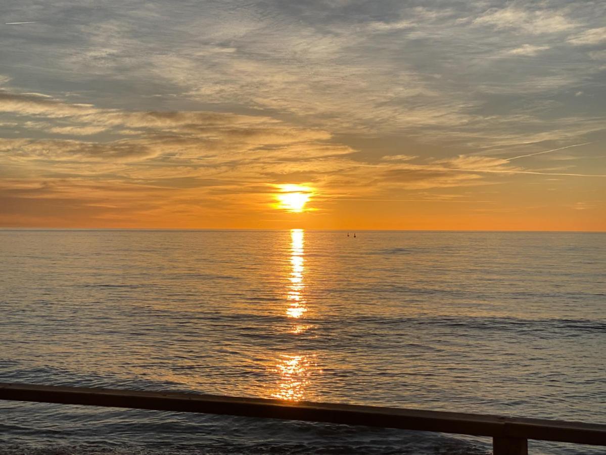 Mediterranean Dream Views 奥罗佩萨德尔马 外观 照片